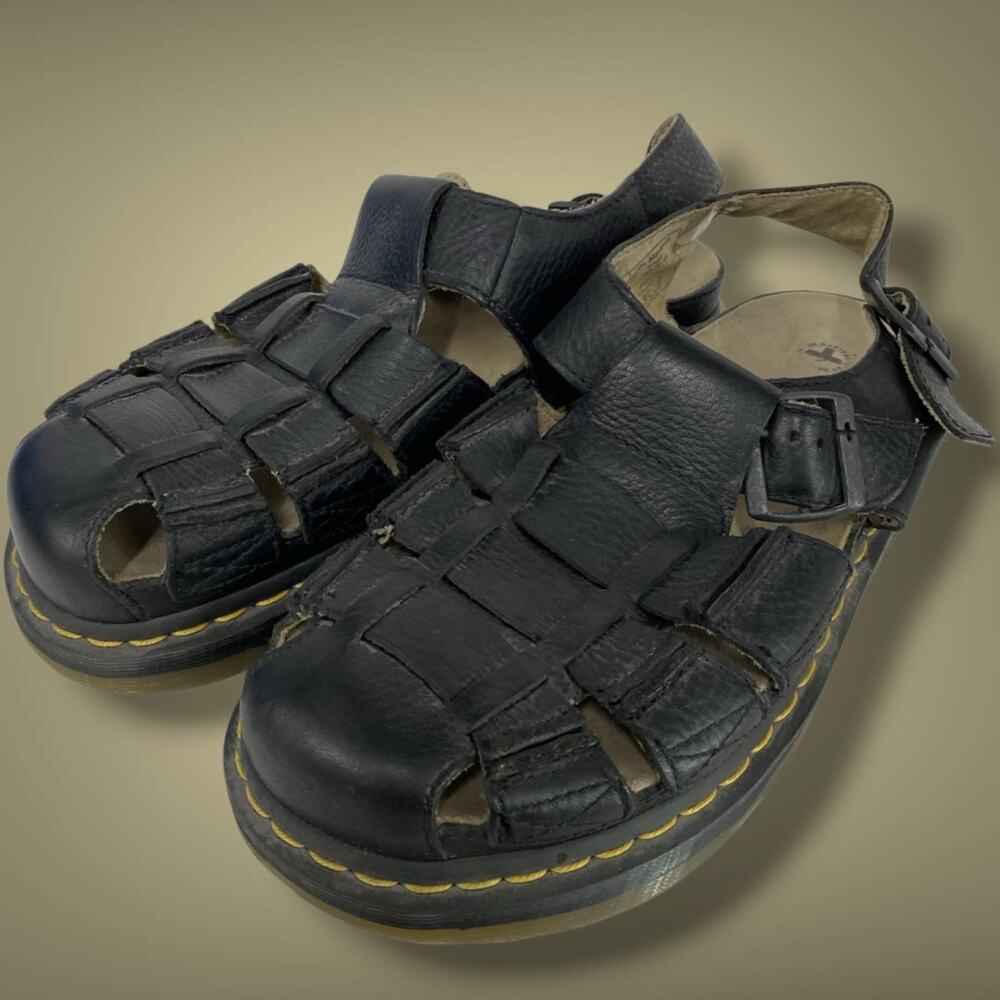Men's Size 10 DR. MARTENS Black Leather Closed Toe Fisherman Sandals Barely Worn
